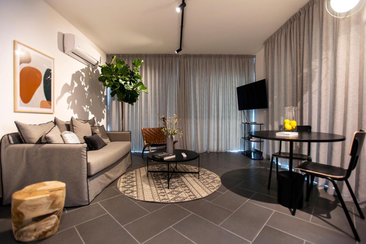 Liv Urban Suites Larnaca Ngoại thất bức ảnh