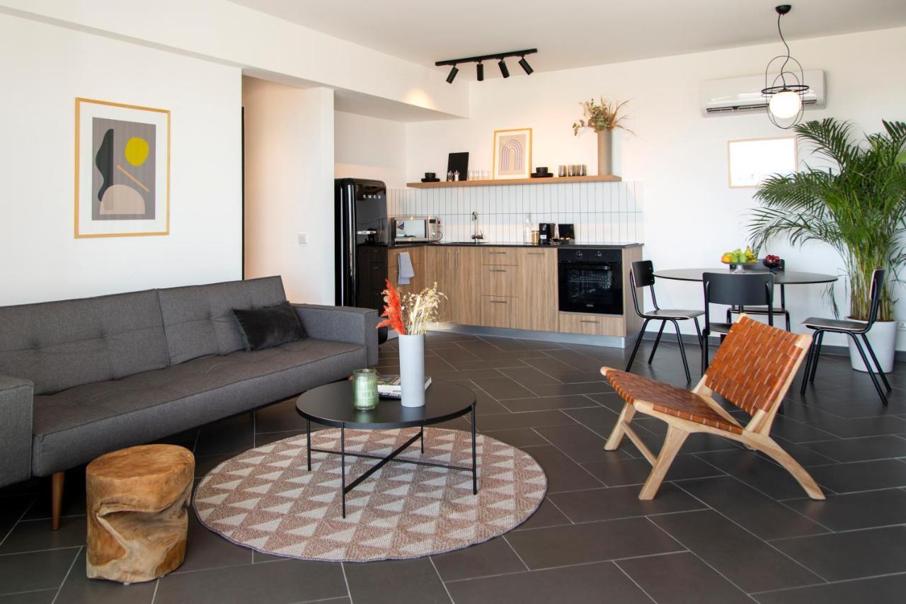 Liv Urban Suites Larnaca Ngoại thất bức ảnh