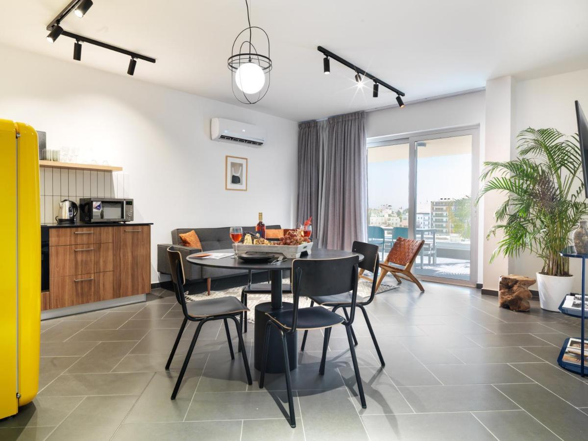 Liv Urban Suites Larnaca Ngoại thất bức ảnh