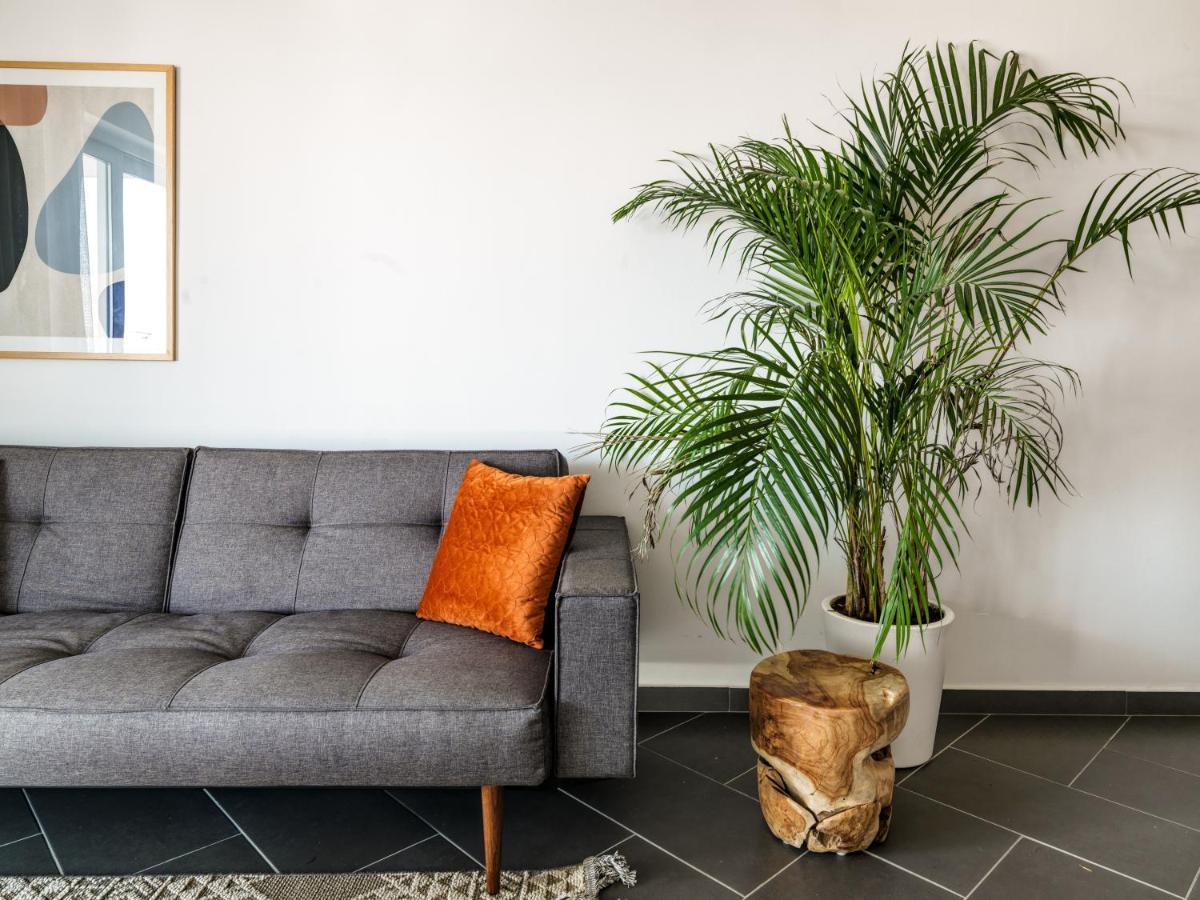 Liv Urban Suites Larnaca Ngoại thất bức ảnh