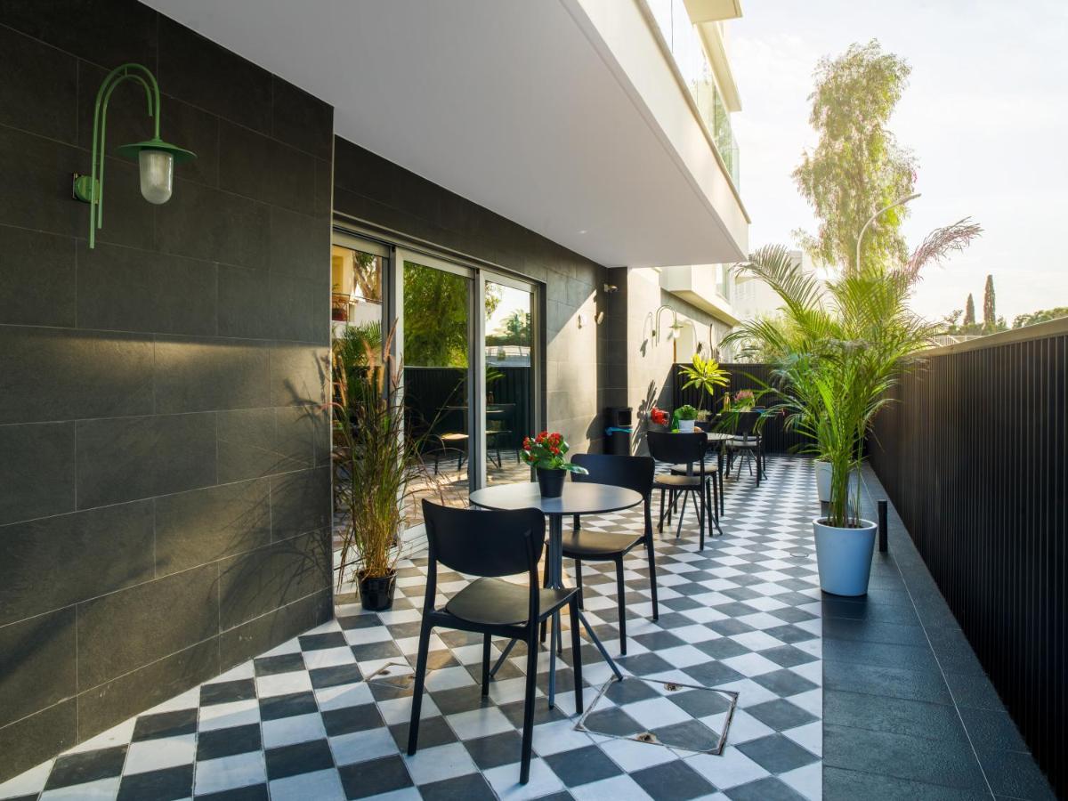 Liv Urban Suites Larnaca Ngoại thất bức ảnh